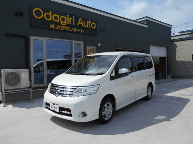 中古車 日産 セレナ 2 0 ハイウェイスター Vセレクション 4wd 111 000km パール 青森県 52万円 中古車情報 中古車 検索なら 車選びドットコム