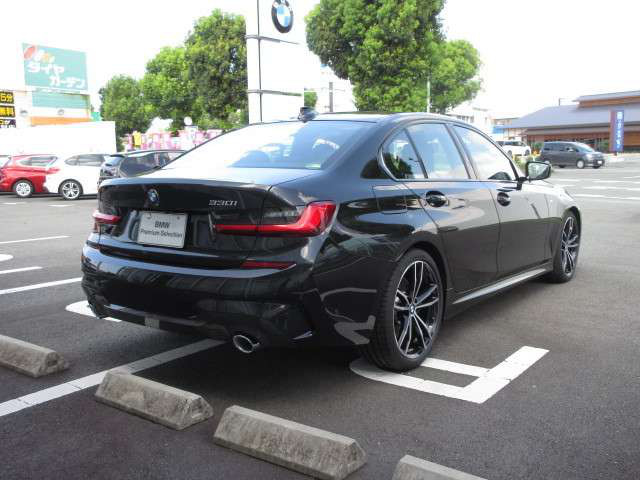 中古車 Bmw 330i Mスポーツ 13 000km ブラック 熊本県 528万円 中古車情報 中古車検索なら 車選びドットコム