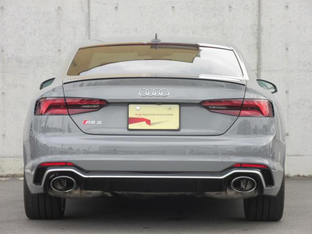 中古車 アウディ Rs5 2 9 4wd の中古車詳細 16 000km シルバーグレー 大阪府 970万円 中古車情報 中古車検索なら 車選びドットコム 車選び Com