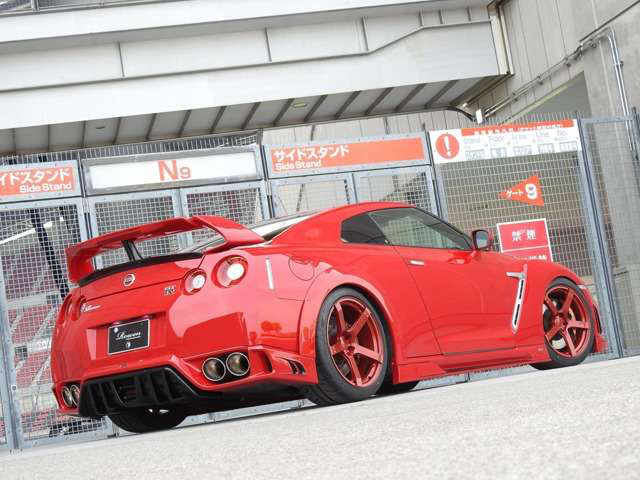 中古車 日産 Gt R 3 8 ピュアエディション 4wd Rowenエアロフルカスタム aw車高調 の中古車詳細 48 000km レッド 愛知県 935万円 中古車情報 中古車検索なら 車選びドットコム 車選び Com