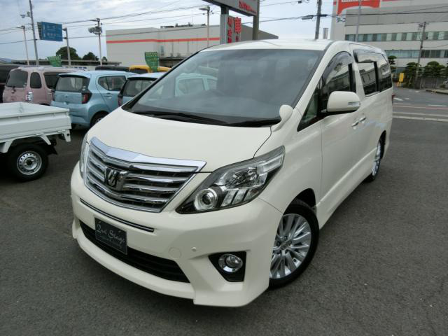 中古車 トヨタ アルファード 240s メーカーナビ リアエンターテイメント 7人乗り の中古車詳細 85 600km ゴールドパール 香川県 175万円 中古車情報 中古車検索なら 車選びドットコム 車選び Com