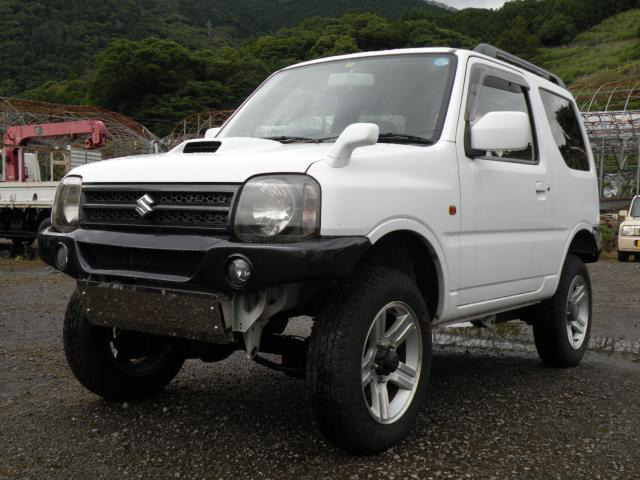 中古車 スズキ ジムニー Xc Tb 4wd リフトアップ 外マフラー の中古車詳細 77 000km 白 徳島県 万円 中古車情報 中古車検索なら 車選びドットコム 車選び Com
