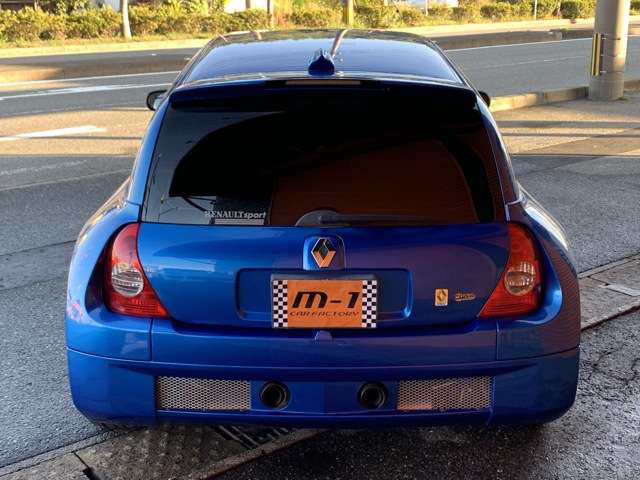 中古車情報 ルノー ルーテシア ルノースポールv6 あり の中古車詳細 走行距離 3 7万km カラー イリアッドブルー 販売地域 福岡県古賀市 中古車を探すなら Carme カーミー 中古車