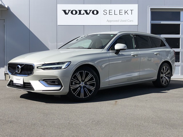 中古車 ボルボ V60 T5 インスクリプション の中古車詳細 3 000km グレー 山梨県 500万円 中古車情報 中古車検索なら 車 選びドットコム 車選び Com