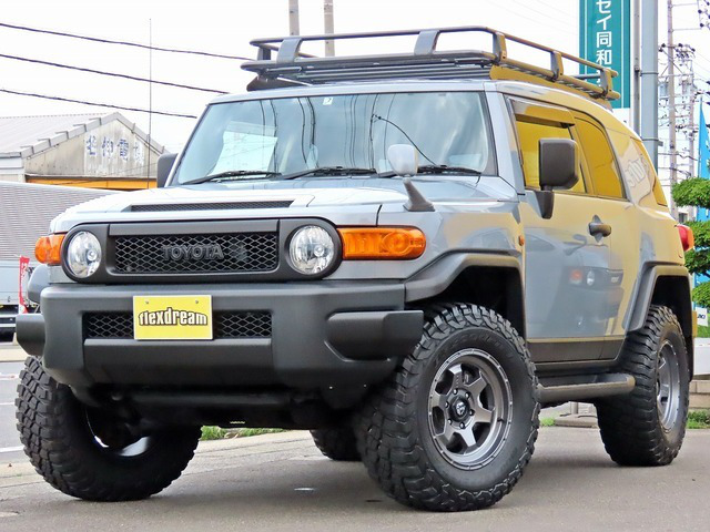 中古車 トヨタ Fjクルーザー の中古車詳細 76 000km グレー 愛知県 359 8万円 中古車情報 中古車検索なら 車 選びドットコム 車選び Com