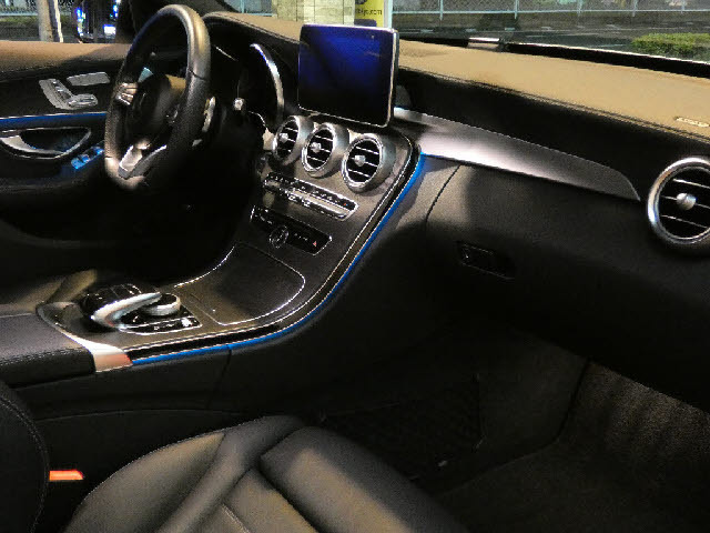 中古車 メルセデス ベンツ C450 Amg 4マチック 4wd の中古車詳細 16 000km シルバー 千葉県 428万円 中古車 情報 中古車検索なら 車選びドットコム 車選び Com