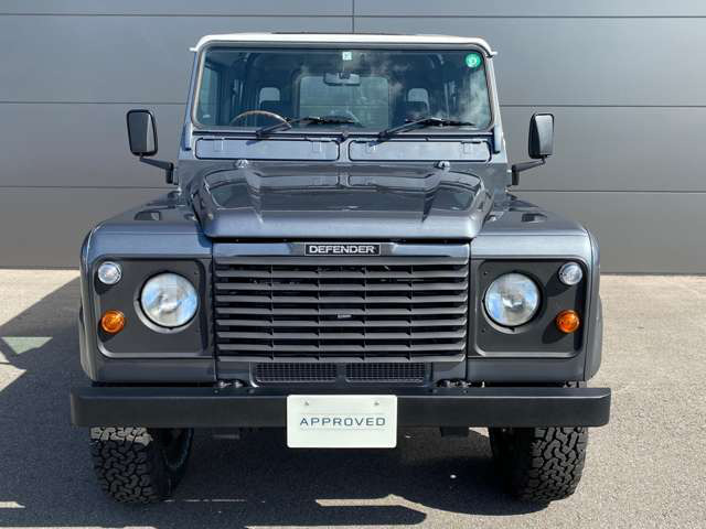中古車 ランドローバー ディフェンダー 90 Sw 50th 4wd の中古車詳細 61 000km グレー 石川県 598万円 中古車 情報 中古車検索なら 車選びドットコム 車選び Com