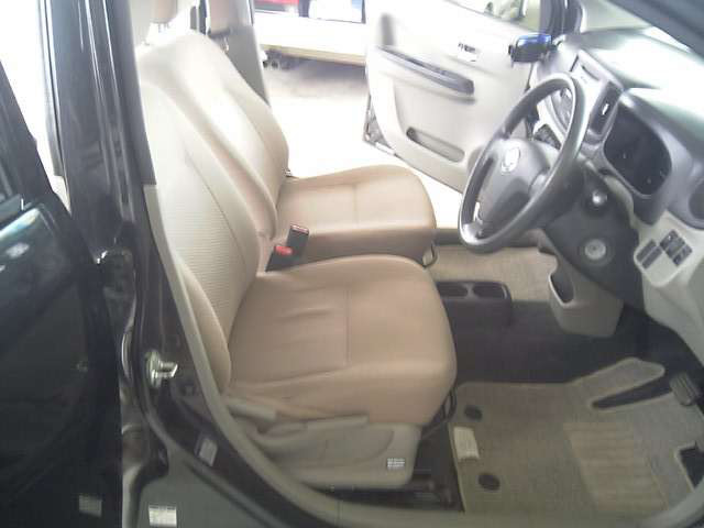 中古車 トヨタ ピクシスエポック Gf の中古車詳細 164 000km ブラック 長野県 19万円 中古車情報 中古車検索なら 車 選びドットコム 車選び Com