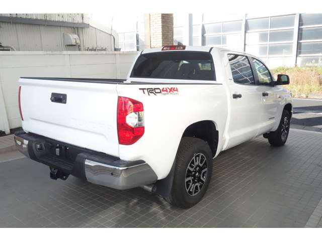 中古車 米国トヨタ タンドラ クルーマックス Sr5 5 7 V8 4wd 21ytrdオフロードサンルーフledヘッド の中古車詳細 新車 ホワイト 愛知県 678万円 中古車情報 中古車検索なら 車選びドットコム 車選び Com 中古車 米国トヨタ タンドラ クルーマックス Sr5 5 7 V8 4wd 21ytrdオフロードサンルーフledヘッド の中古車詳細 新車 ホワイト 愛知県 678万円 中古車情報 中古車検索なら 車選びドットコム 車選び Com