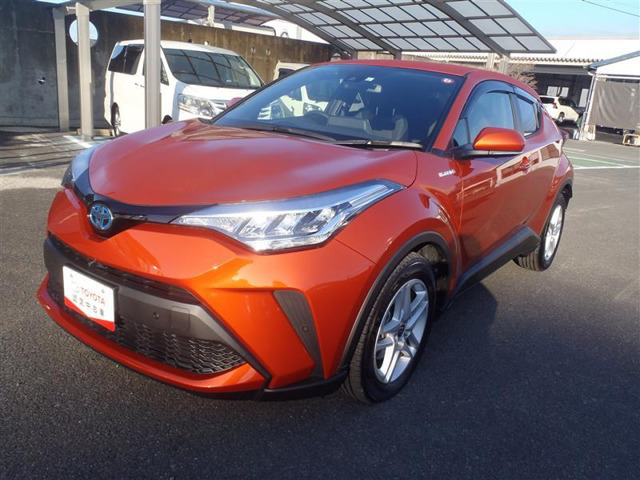 中古車 トヨタ C Hr ハイブリッド 1 8 S の中古車詳細 8 000km オレンジメタリック 佐賀県 242万円 中古車情報 中古車検索なら 車選びドットコム 車選び Com