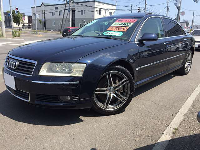 アウディ A8 L 4.2 クワトロ 4WD エアサス サンルーフ 純正ナビ 本革