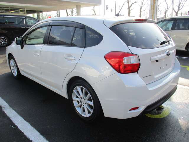 中古車 スバル インプレッサスポーツ 2 0 I アイサイト 4wd の中古車詳細 36 000km ホワイトパール 北海道 99 9万円 中古車情報 中古車検索なら 車選びドットコム 車選び Com