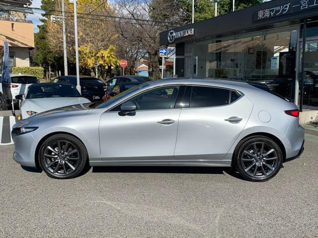 中古車 マツダ Mazda3ファストバック 2 0 s Lパッケージ の中古車詳細 675km グレー 愛知県 244 8万円 中古車 情報 中古車検索なら 車選びドットコム 車選び Com