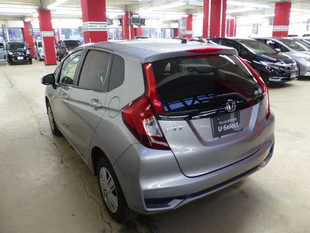 中古車 ホンダ フィット 1 3 13g L ホンダセンシング 4wd の中古車詳細 5 000km シルバーメタリック 北海道 159万円 中古車情報 中古車検索なら 車選びドットコム 車選び Com
