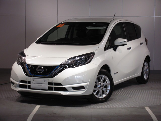 中古車 日産 ノート 1 2 E Power X の中古車詳細 5 000km パールホワイト 石川県 153万円 中古車情報 中古車 検索なら 車選びドットコム 車選び Com