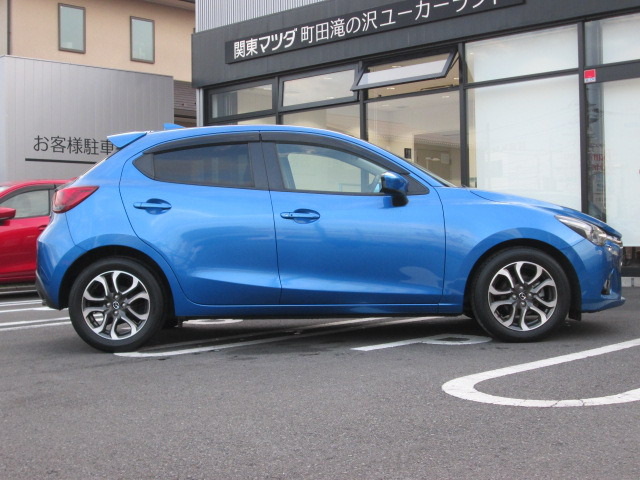 中古車 マツダ デミオ 1 5 Xd ツーリング の中古車詳細 17 000km ブルー 東京都 119 3万円 中古車情報 中古車検索なら 車選びドットコム 車選び Com