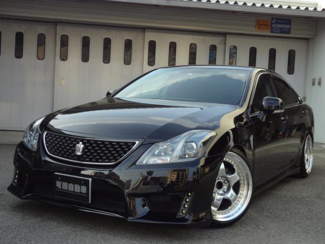 中古車 トヨタ クラウンアスリート 2 5 の中古車詳細 82 000km ブラック 徳島県 148万円 中古車情報 中古車検索なら 車選びドットコム 車選び Com