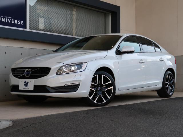 中古車 ボルボ S60 D4 ダイナミックエディション の中古車詳細 8 600km クリスタルホワイトパール 愛知県 214 7万円 中古車情報 中古車検索なら 車選びドットコム 車選び Com