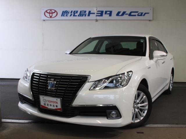 中古車 トヨタ クラウン クラウンロイヤル Hv ロイヤルサルーン の中古車詳細 29 000km パールメタリック 鹿児島県 248万円 中古車情報 中古車検索なら 車選びドットコム 車選び Com