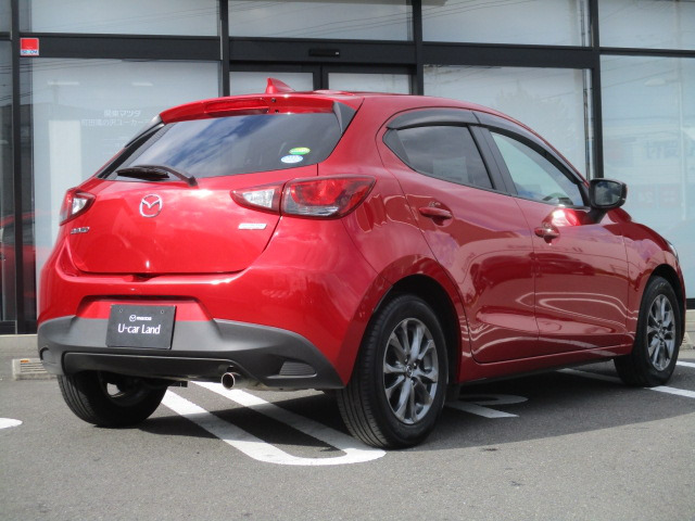 中古車 マツダ デミオ 1 3 13s ツーリング の中古車詳細 24 000km レッド 東京都 109 8万円 中古車情報 中古車検索なら 車選びドットコム 車選び Com