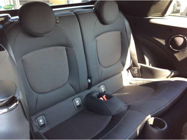 中古車 Bmw ミニコンバーチブル クーパー Dct Dct の中古車詳細 11 000km ブルー 静岡県 318万円 中古車情報 中古車検索なら 車選びドットコム 車選び Com