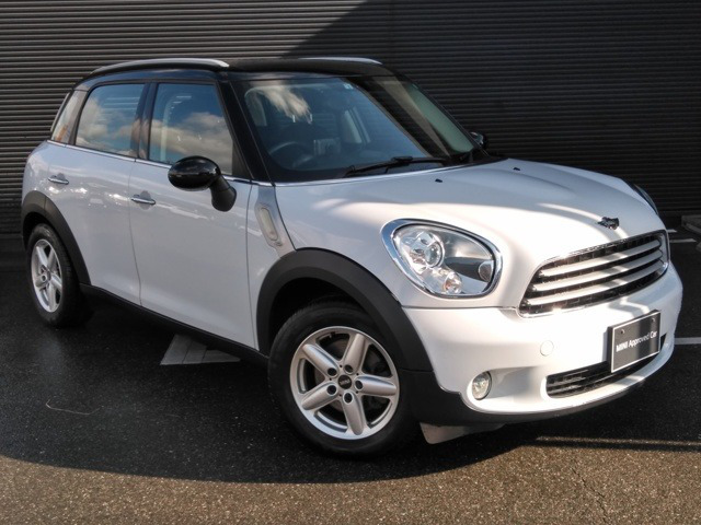 中古車 Bmw ミニクロスオーバー クーパー の中古車詳細 65 000km ホワイト 福岡県 119 8万円 中古車情報 中古車 検索なら 車選びドットコム 車選び Com