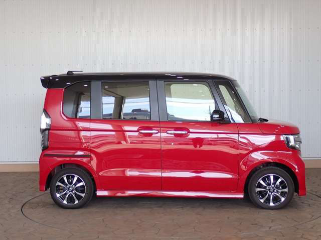 中古車 ホンダ N Boxカスタム G スロープ L ホンダセンシング 車いす専用装備装着車 の中古車詳細 40km レッド 埼玉県 160万円 中古車情報 中古車検索なら 車選びドットコム 車選び Com