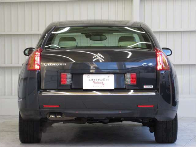 中古車 シトロエン C6 エクスクルーシブ の中古車詳細 61 000km グレー 埼玉県 127 7万円 中古車情報 中古車検索なら 車 選びドットコム 車選び Com