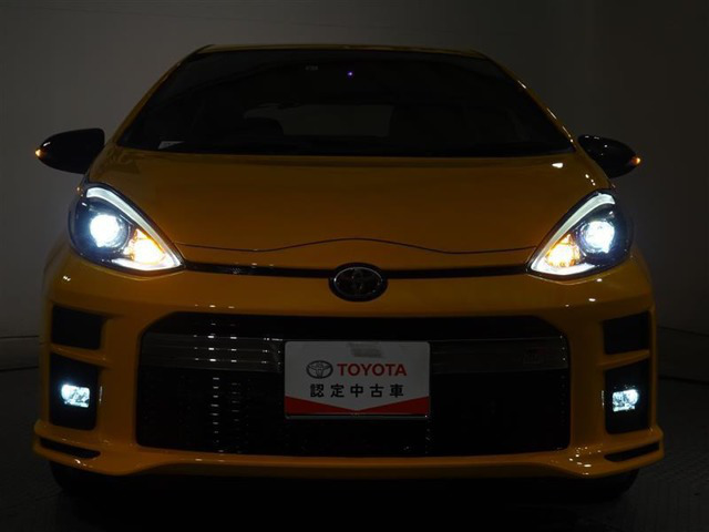 中古車 トヨタ アクア 1 5 G Grスポーツ の中古車詳細 8 000km イエロー 福岡県 179万円 中古車情報 中古車検索なら 車選びドットコム 車選び Com