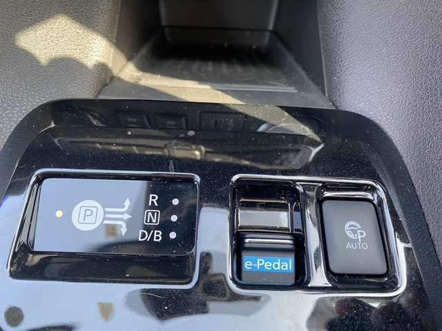 中古車 日産 リーフ G の中古車詳細 2 000km ブルー 愛知県 268万円 中古車情報 中古車検索なら 車選びドットコム 車選び Com