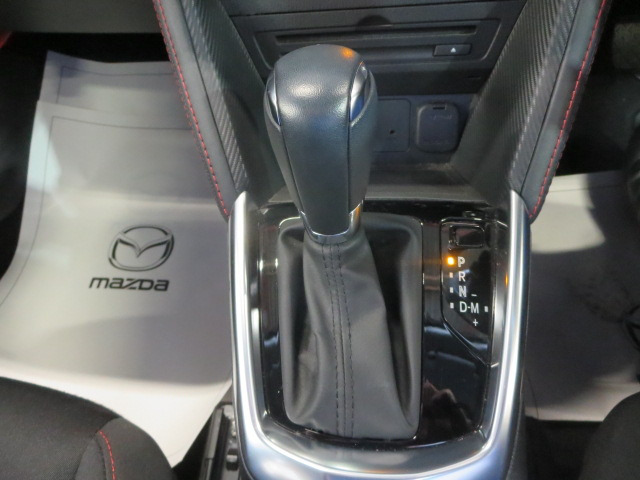 中古車 マツダ デミオ 1 5 Xd ツーリング の中古車詳細 34 000km ホワイトパール 埼玉県 119 9万円 中古車情報 中古車検索なら 車選びドットコム 車選び Com