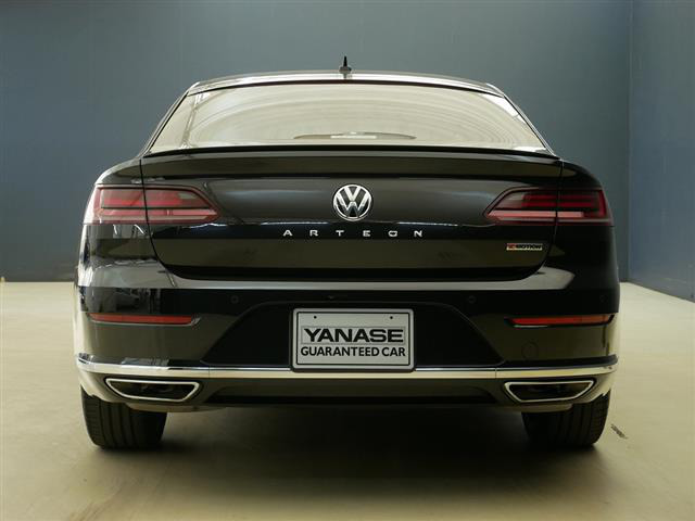 中古車 フォルクスワーゲン アルテオン Rライン 4モーション アドバンス 4wd の中古車詳細 14 000km ブラック 千葉県 3万円 中古車情報 中古車検索なら 車選びドットコム 車選び Com