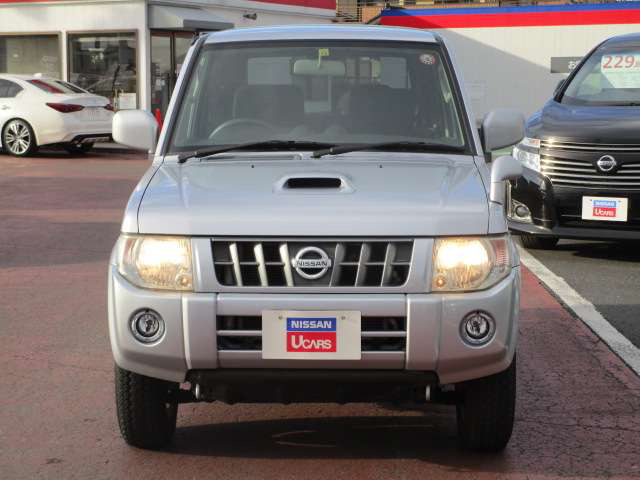 中古車 日産 キックス Rx 4wd の中古車詳細 45 000km シルバー 埼玉県 64 8万円 中古車情報 中古車検索なら 車 選びドットコム 車選び Com