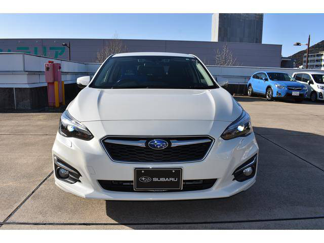 中古車 スバル インプレッサスポーツ 2 0 I S アイサイト 4wd の中古車詳細 42 000km ホワイトメタリック 福岡県 178 2万円 中古車情報 中古車検索なら 車選びドットコム 車選び Com