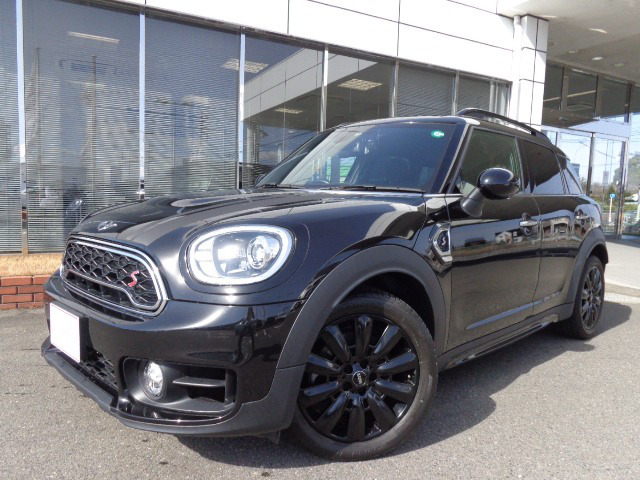 中古車 Bmw ミニクロスオーバー クーパー S ブラックヒース の中古車詳細 14 000km ブラック 愛知県 318万円 中古車 情報 中古車検索なら 車選びドットコム 車選び Com