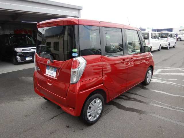 中古車 日産 デイズルークス の中古車詳細 40 000km アカ 福岡県 84 7万円 中古車情報 中古車検索なら 車選びドットコム 車 選び Com