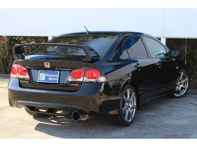 中古車 ホンダ シビックタイプr 2 0 無限 Rr の中古車詳細 87 660km ブラック 茨城県 269万円 中古車情報 中古 車検索なら 車選びドットコム 車選び Com