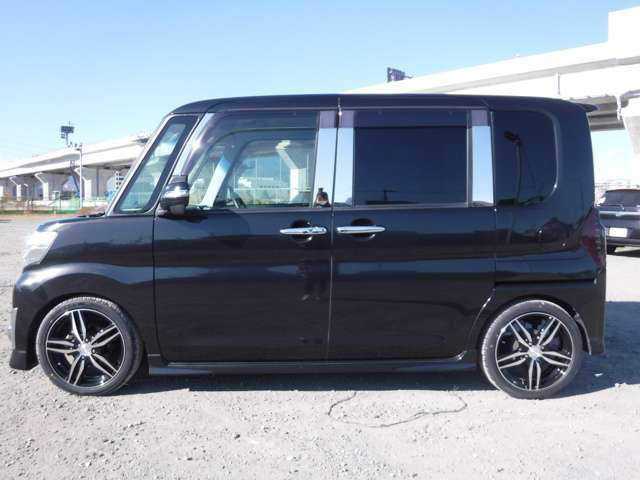 中古車 ダイハツ タントカスタム Rs Sa 8インチ 後モニタ ローダウン Tチェーン の中古車詳細 92 000km ブラック 神奈川県 72万円 中古車情報 中古車検索なら 車選びドットコム 車選び Com