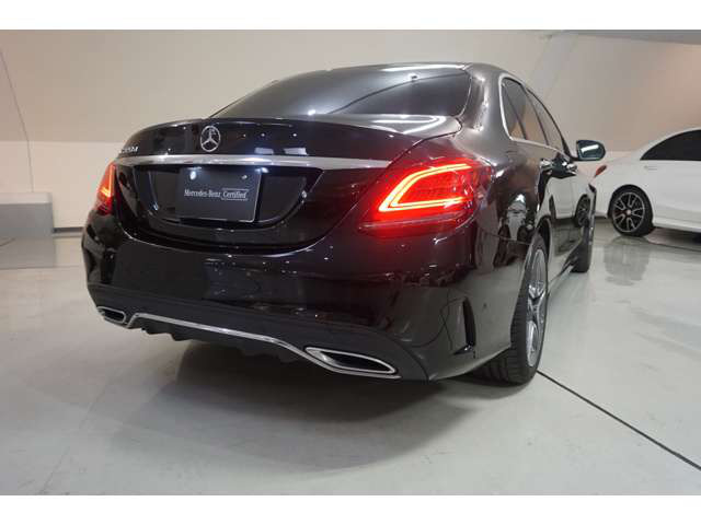 中古車 メルセデス ベンツ C220d ローレウス エディション ディーゼル ディーゼルターボ の中古車詳細 15 000km ブラック 福岡県 448万円 中古車情報 中古車検索なら 車選びドットコム 車選び Com