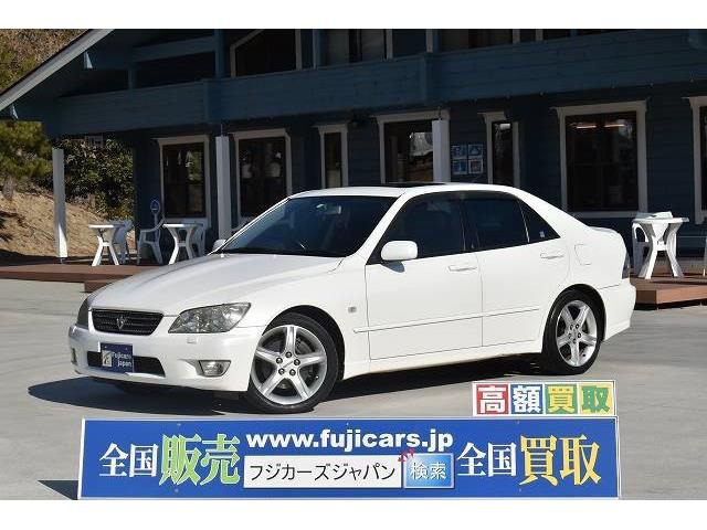 中古車 トヨタ アルテッツァ 2 0 Rs0 Zエディション サンルーフ 後期型 の中古車詳細 55 009km パール 兵庫県 98万円 中古車情報 中古車検索なら 車選びドットコム 車選び Com