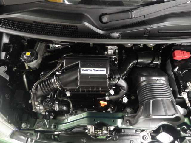 中古車 ホンダ N Boxカスタム G ターボ Ssパッケージ の中古車詳細 25 000km グリーンパール 東京都 121万円 中古車情報 中古車検索なら 車選びドットコム 車選び Com