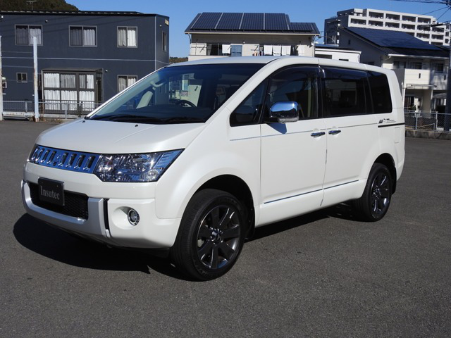 中古車 三菱 デリカd 5 2 2 シャモニー 4wd ディーゼルターボ の中古車詳細 19 000km パール 高知県 319万円 中古 車情報 中古車検索なら 車選びドットコム 車選び Com