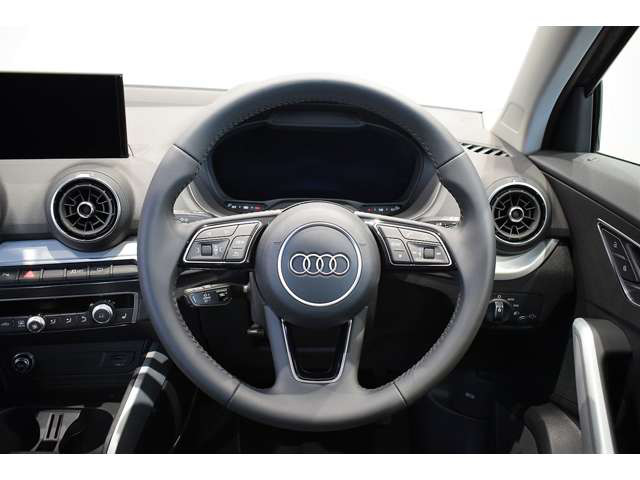 中古車 アウディ Q2 1 0 Tfsi スポーツ の中古車詳細 1 000km グレーメタリック 宮城県 308万円 中古車情報 中古車 検索なら 車選びドットコム 車選び Com 中古車 アウディ Q2 1 0 Tfsi スポーツ の中古車詳細 1 000km グレーメタリック 宮城県 308万円 中古車情報 中古車 検索なら 車選びドットコム 車選び Com