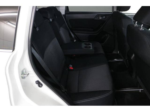中古車 スバル フォレスター 2 0i L 4wd の中古車詳細 44 000km ホワイトメタリック 新潟県 132万円 中古車情報 中古車検索なら 車選びドットコム 車選び Com