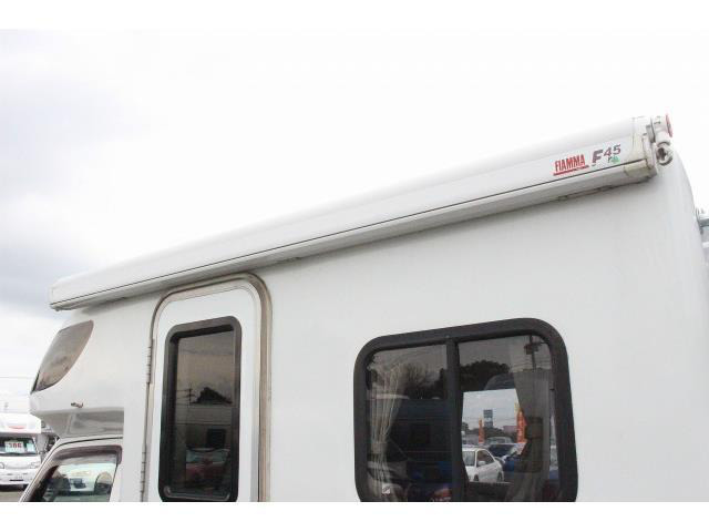 中古車 マツダ スクラム キャンピング スクラム Az Max ラクーン オートマ オーニング の中古車詳細 27 284km ホワイト 佐賀県 229万円 中古車情報 中古車検索なら 車選びドットコム 車選び Com