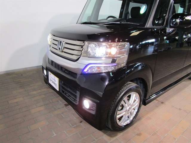 中古車 ホンダ N Boxカスタム G Lパッケージ の中古車詳細 60 000km ブラックパール 三重県 85 8万円 中古車情報 中古車検索なら 車選びドットコム 車選び Com