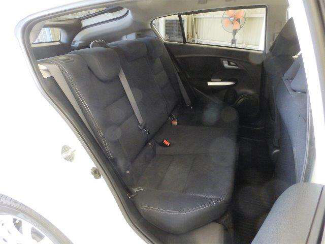 中古車 ホンダ インサイト 1 3 G の中古車詳細 24 000km ホワイトパール 栃木県 59 8万円 中古車情報 中古車検索なら 車選びドットコム 車選び Com