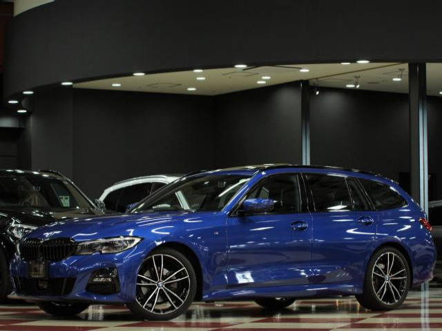 中古車 Bmw 3dツーリング Xドライブ Mスポーツ ディーゼル 4wd の中古車詳細 8 000km アオ 京都府 568万円 中古車情報 中古車検索なら 車選びドットコム 車選び Com