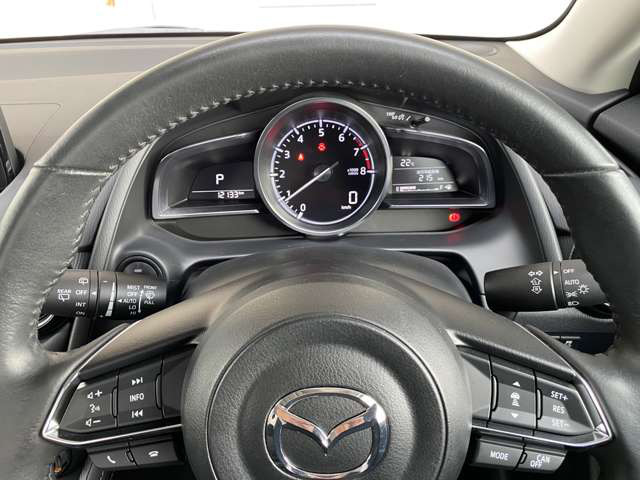 中古車 マツダ デミオ 1 3 13s ツーリング の中古車詳細 12 000km ブルー 富山県 118万円 中古車情報 中古車検索なら 車選びドットコム 車選び Com