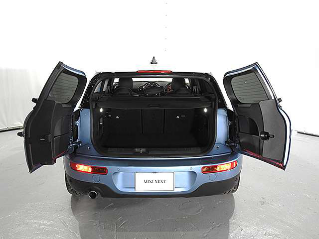 中古車 Bmw ミニクラブマン クーパー D の中古車詳細 18 000km ブルー 神奈川県 279万円 中古車情報 中古 車検索なら 車選びドットコム 車選び Com